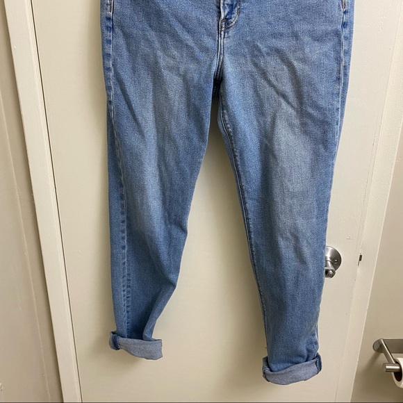 American Eagle Mom Jeans - Picture 2 of 2